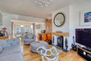 Lounge- click for photo gallery